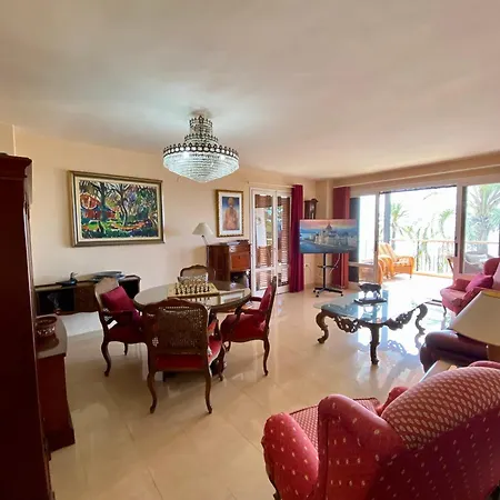 Beach, A 30 Metros De La Playa, Con Wifi Gratuito Y Parking Incluido Apartment *