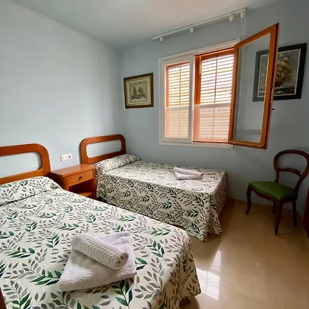 Apartment Beach, A 30 Metros De La Playa, Con Wifi Gratuito Y Parking Incluido *